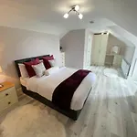 Drumlanaught Farnham فندق مبيت وإفطار *