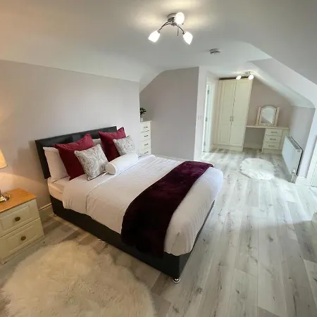 Drumlanaught Farnham Couette-café *