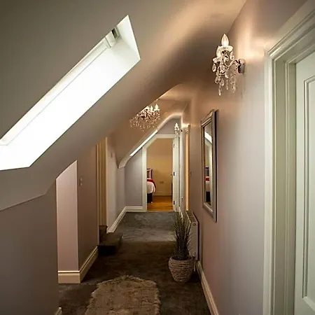 Drumlanaught Farnham Bed & Breakfast