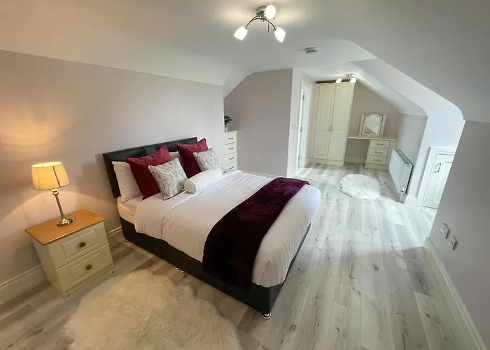 Drumlanaught Farnham B&B *